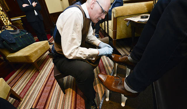 「ジョンロブ専用のクリームの色がいい」そうだ