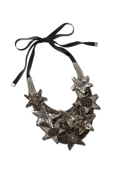 <strong>DIESEL｜スターモチーフアイテムが勢揃い</strong><br />ネックレス 1万3800円（税抜）