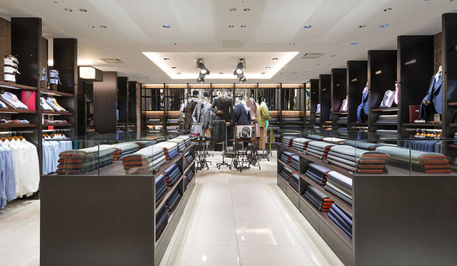 <strong>ISETAN MEN’S｜伊勢丹</strong>　5階ビジネスクロージングフロア<br />「メイド・トゥ・メジャー」のコーナー