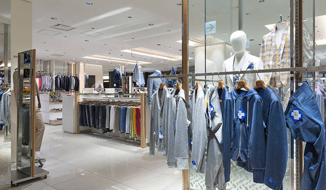 <strong>ISETAN MEN’S｜伊勢丹</strong>　5階ビジネスクロージングフロア<br />ミックススタイルの中心として多彩なパンツのバリエーションをラインナップ