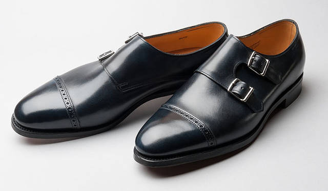 モデル「CAMBORNE」（カラー：Deep Blue、素材：Misty Calf）ジョンロブ福岡岩田屋店