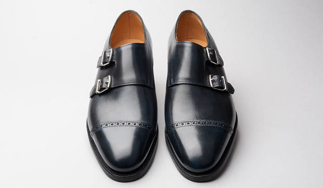 モデル「CAMBORNE」（カラー：Deep Blue、素材：Misty Calf）ジョンロブ福岡岩田屋店