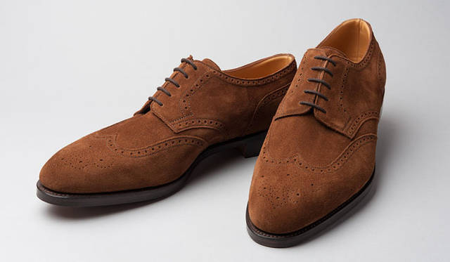 モデル「DARBY II」（カラー：Parisian Brown、素材：Suede）ジョンロブ丸の内店