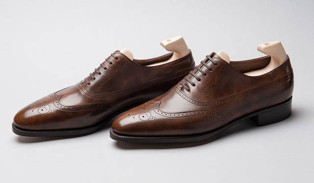 モデル「CAVENDISH」（カラー：Parisian Brown、素材：Museum Calf）ジョンロブ福岡岩田屋店