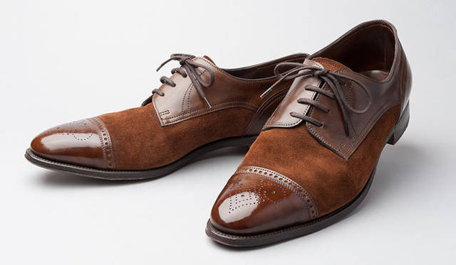 モデル「HAMPSTEAD」（カラー：Parisian Brown、素材：Suede/Calf）ジョンロブ丸の内店（※オーダー参考商品）