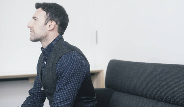 <br />「アーキスト」の7種の香りのなかでも彼のお気に入りはフローラルノートの「フルール ド ルイ」。日本の女性には、柔らかなスエードのようにスムースでパウダリーな「インファタ アン フローラル」と、フレッシュなシトラスノートの「レ エトルグ」がお薦めだという