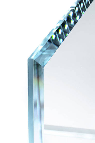 <strong>GLAS ITALIA｜グラスイタリア</strong>　吉岡徳仁デザイン「PRISM glass chair」