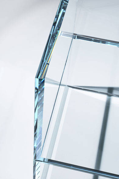 <strong>GLAS ITALIA｜グラスイタリア</strong>　吉岡徳仁デザイン「PRISM glass chair」