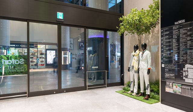 阪急メンズ東京1階エントランススペース