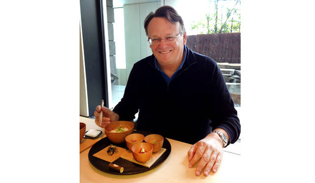 製品を世界で展開する企業のトップとして、海外に出向く機会も多いアレクサンダーさん。そんな彼だから、お気に入りのレストランもワールドワイドだ。「日本で楽しみにしているのはなんといっても日本食。日本食が大好きなんです。特に寿司」