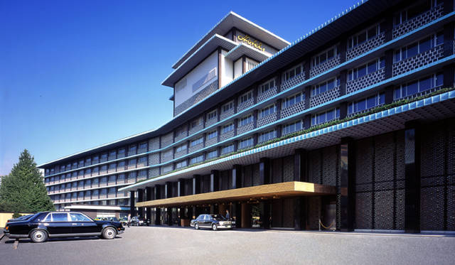 日本での定宿は「ホテルオークラ」