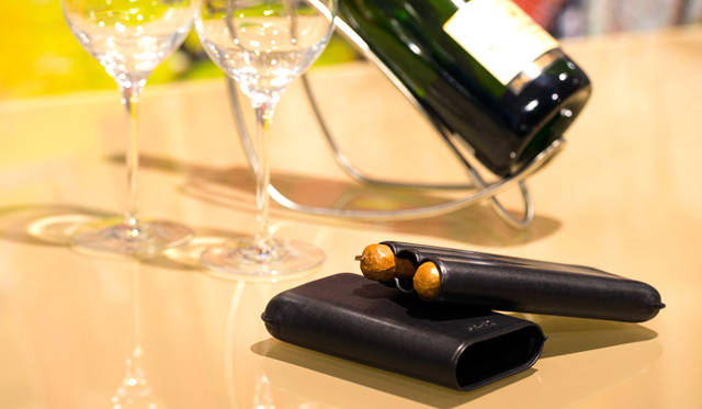 「愛犬ジャックといるときに吸うのが葉巻で、わたしがボールを投げ、彼がそれを取りにいっている間に、吸って待っている（笑）。デイリーで吸っているのは『パルタガス』セリーです」