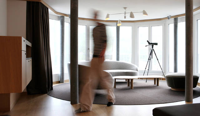 「オムニア」。スイス・ヴァレー州のマッターホルン山麓ツェルマットに建つここは、USMが所有するホテルだ