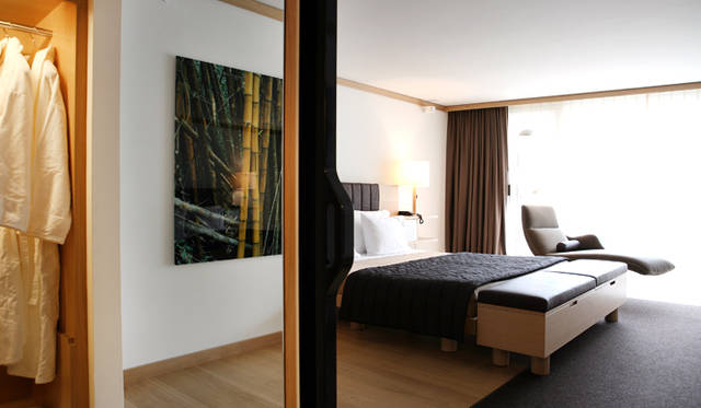 「オムニア」<br />Auf dem Fels, Zermatt 3920, Switzerland<br />Tel. +41-27-966-71-71<br />https://www.the-omnia.com/‎