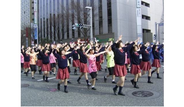 <strong>ART｜一夜限りのアートの饗宴『六本木アートナイト2014』が4月19日開幕</strong>　六本木パレード『ふわりたい ながれたい つなぎたい』イメージ