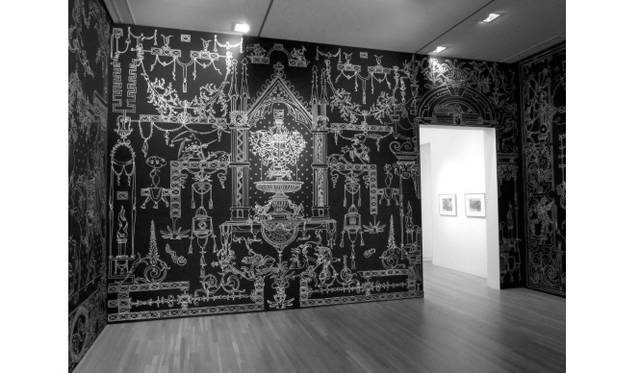 <strong>ART｜原美術館で『ニコラ ビュフ：ポリフィーロの夢』</strong>　「黄金時代」2008年、東京都現代美術館「屋上庭園」展における展示風景  © Nicolas Buffe（参考図版）