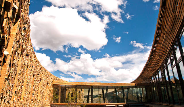 1. チリ・パタゴニア「Tierra Patagonia Hotel & Spa」