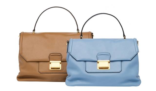 <strong>MIU MIU｜2014年春夏の新作バッグ「ヴィッテロ ソフト」を発表</strong>　ワンハンドルバッグ　[W31×H24.5×D18]　各23万円