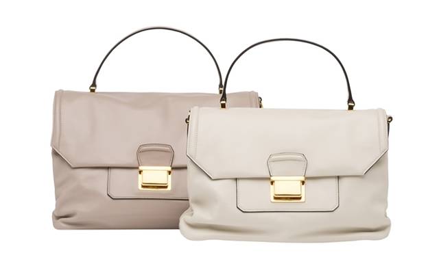 <strong>MIU MIU｜2014年春夏の新作バッグ「ヴィッテロ ソフト」を発表</strong>　ワンハンドルバッグ　[W31×H24.5×D18]　各23万円