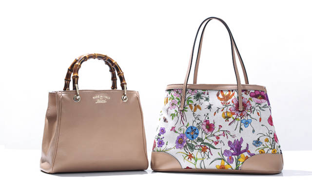 <br />左から バッグ「バンブーショッパー」[W29×H24×D12cm] 18万3600円、トートバッグ[W36.5×H24×D12cm] 11万8800円