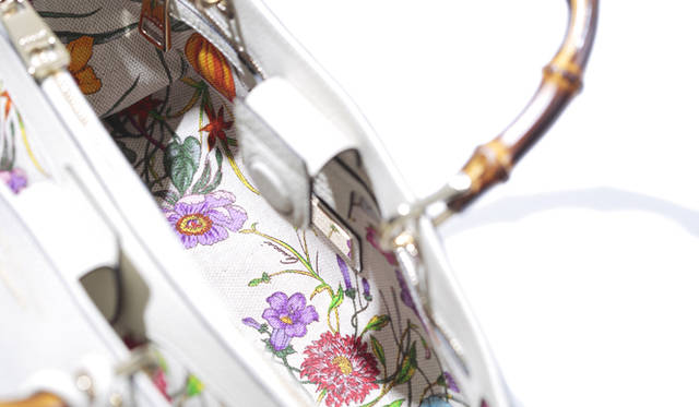 <br />バッグ「バンブーショッパー」[W34×H21×D15] 21万600円（オンラインショップ限定）