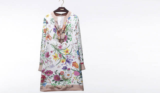 <br />チュニックドレス 24万3000円