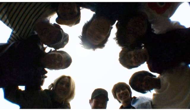 <strong>ART｜東京国立近代美術館で特集『地震のあとで－東北を思うIII』</strong>　Chim↑Pom《気合い100連発》© Chim↑Pom