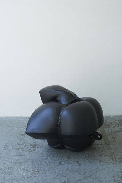 SHIBARI（JAPANESE TRADITIONAL LOVE AFFAIR）_TO THE SOFA<br />All images contained in this folder are copyrighted by Hirotaka Hashimoto, photographer. Please indicate the name of the photographer as below when you reproduce them on your magazines, newspapers and websites etc.