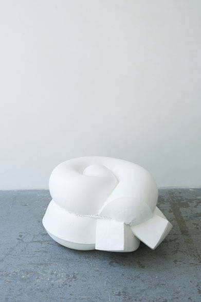 SHIBARI（JAPANESE TRADITIONAL LOVE AFFAIR）_TO THE SOFA<br />All images contained in this folder are copyrighted by Hirotaka Hashimoto, photographer. Please indicate the name of the photographer as below when you reproduce them on your magazines, newspapers and websites etc.