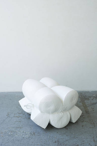 SHIBARI（JAPANESE TRADITIONAL LOVE AFFAIR）_TO THE SOFA<br />All images contained in this folder are copyrighted by Hirotaka Hashimoto, photographer. Please indicate the name of the photographer as below when you reproduce them on your magazines, newspapers and websites etc.