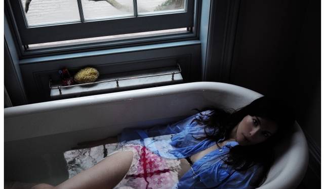 <strong>Rika｜ユナイテッドアローズ 原宿本店 ウィメンズ館にて写真展「A PRIVATE MOMENT by Helen Christensen」を開催</strong>　LIV TYLER