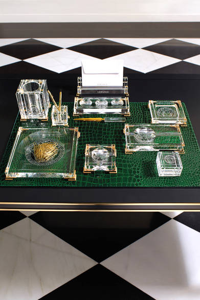 <strong>VERSACE｜ポップアップストア、大阪で2店舗連続オープン</strong>　テーブルウエアコレクション