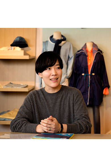 Levi's® Made & Crafted™<br /><br />  <strong>2014年春夏の新作、 その魅力と着こなし</strong><br /><br />スタイリストの井伊百合子さん。ソニア・パーク氏に師事したのち、2008年に独立。『GINZA』『ku:nel』『SPUR』『装苑』『リンネル』などの雑誌をはじめ、カタログ、広告、アーティストのスタイリングなど幅広く活躍する。<br /><br />   リーバイス® メイド アンド クラフテッド™ http://levismadeandcrafted.com/<br /><br />  問い合わせ｜リーバイス® ダブルエックス<br /> Tel. 03-6418-5501<br /> （9:30～18:00｜土・日曜休）