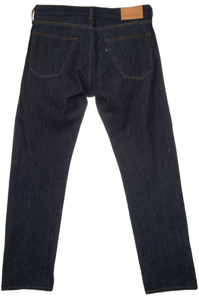 Levi's® Made & Crafted™<br /><br />  <strong>2014年春夏の新作、 その魅力と着こなし</strong><br /><br /> 小林さんが選んだ「Thumb Tack Cropped」。［59073-0001］1万7600円<br /> ※税抜き価格 <br /><br />  リーバイス® メイド アンド クラフテッド™ http://levismadeandcrafted.com/<br /><br />  問い合わせ｜リーバイス® ダブルエックス<br /> Tel. 03-6418-5501<br /> （9:30～18:00｜土・日曜休）