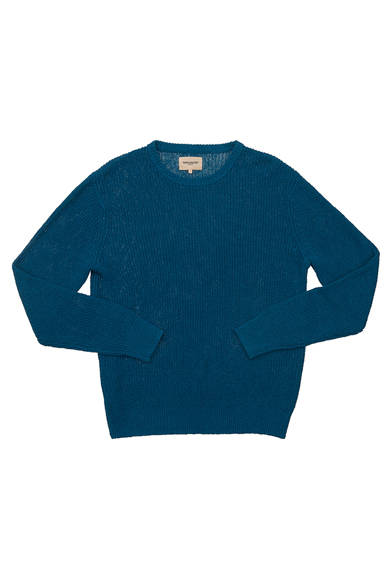 Levi's® Made & Crafted™<br /><br />  <strong>2014年春夏の新作、 その魅力と着こなし</strong><br /><br />小林さんが選んだ「Crew Knit」。美しい青の色味が特徴だ。「こういうニットをさらっと着られるようになりたいっていう憧れが、昔からあるんです」。 ［18158-0001］2万2500円 <br /> ※税抜き価格 <br /><br />  リーバイス® メイド アンド クラフテッド™ http://levismadeandcrafted.com/<br /><br />  問い合わせ｜リーバイス® ダブルエックス<br /> Tel. 03-6418-5501<br /> （9:30～18:00｜土・日曜休）