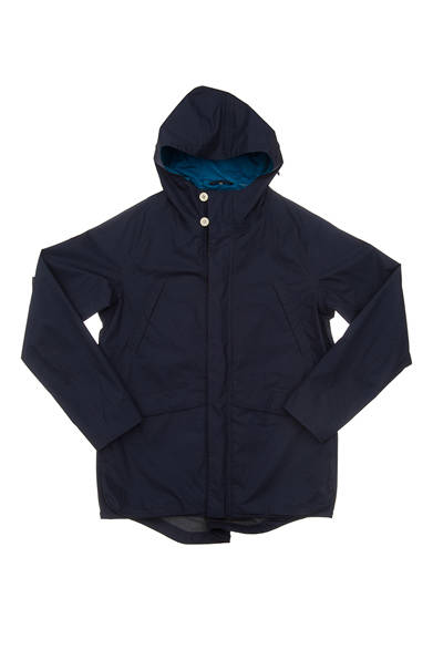 Levi's® Made & Crafted™<br /><br />  <strong>2014年春夏の新作、 その魅力と着こなし</strong><br /><br />シンプルなデザインで使い勝手のよさそうなパーカ付きジップアップブルゾン。首元の大きなボタンがアクセントになっている。 ［17145-0001］6万1800円<br /> ※税抜き価格 <br /><br />  リーバイス® メイド アンド クラフテッド™ http://levismadeandcrafted.com/<br /><br />  問い合わせ｜リーバイス® ダブルエックス<br /> Tel. 03-6418-5501<br /> （9:30～18:00｜土・日曜休）