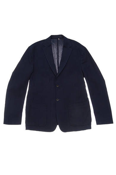 Levi's® Made & Crafted™<br /><br />  <strong>2014年春夏の新作、 その魅力と着こなし</strong><br /><br />オールシーズン活躍してくれるアイテムのひとつがネイビーブレザーである。裏地なし、ノーベントで袖ボタンも省略した仕様。ブルゾン感覚で気軽に着こなしてほしい。 ［17144-0003］4万円<br /> ※税抜き価格 <br /><br />  リーバイス® メイド アンド クラフテッド™ http://levismadeandcrafted.com/<br /><br />  問い合わせ｜リーバイス® ダブルエックス<br /> Tel. 03-6418-5501<br /> （9:30～18:00｜土・日曜休）