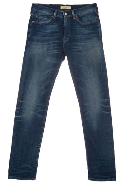 Levi's® Made & Crafted™<br /><br />  <strong>2014年春夏の新作、 その魅力と着こなし</strong><br /><br />メンズのジーンズのラインナップのうち、もっともタイトなシルエットを持つモデルが「Needle」だ。下半身をスッキリ見せたい時にはこのジーンズで。 ［59090-0007］2万2500円 <br /> ※税抜き価格 <br /><br />  リーバイス® メイド アンド クラフテッド™ http://levismadeandcrafted.com/<br /><br />  問い合わせ｜リーバイス® ダブルエックス<br /> Tel. 03-6418-5501<br /> （9:30～18:00｜土・日曜休）