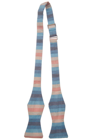 Levi's® Made & Crafted™<br /><br />  <strong>2014年春夏の新作、 その魅力と着こなし</strong><br /><br />先に紹介した、ボーダー柄のシャツと共地のボウタイ。春夏らしい爽やかなイメージを与えてくれるボウタイといえる。 ［22145-0002］7500円 <br /> ※税抜き価格 <br /><br />  リーバイス® メイド アンド クラフテッド™ http://levismadeandcrafted.com/<br /><br />  問い合わせ｜リーバイス® ダブルエックス<br /> Tel. 03-6418-5501<br /> （9:30～18:00｜土・日曜休）