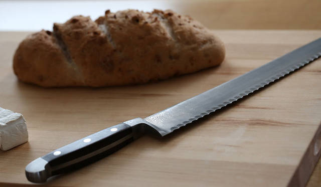 <strong>Güde｜ギューデ</strong>　ブレッドナイフ「ダマスカスブレッドナイフ（Damascus Steel Series Bread Knife）」