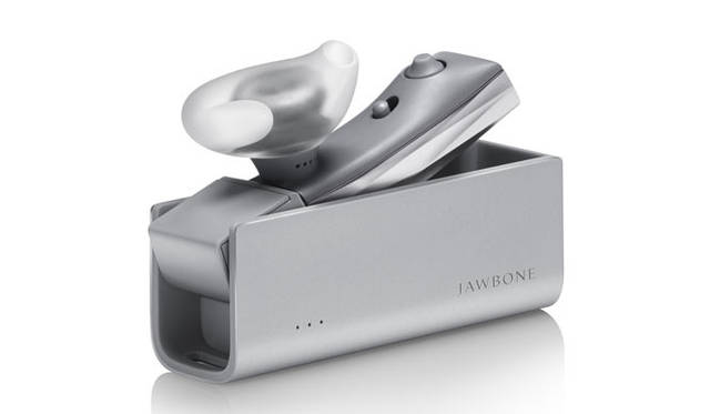 <strong>Jawbone｜ジョウボーン</strong>　 Bluetooth®対応ヘッドセット「ERA（イーラ）」 充電機能付きケースとのセット