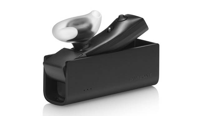 <strong>Jawbone｜ジョウボーン</strong>　 Bluetooth®対応ヘッドセット「ERA（イーラ）」 充電機能付きケースとのセット