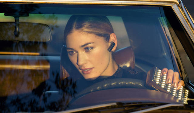 <strong>Jawbone｜ジョウボーン</strong>　 Bluetooth®対応ヘッドセット「ERA（イーラ）」