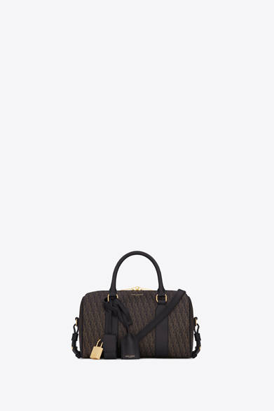 <strong>SAINT LAURENT｜新トラベルライン「MONOGRAM」登場 </strong>　クラシック モノグラム ベイビーダッフル バッグ 12万5000円