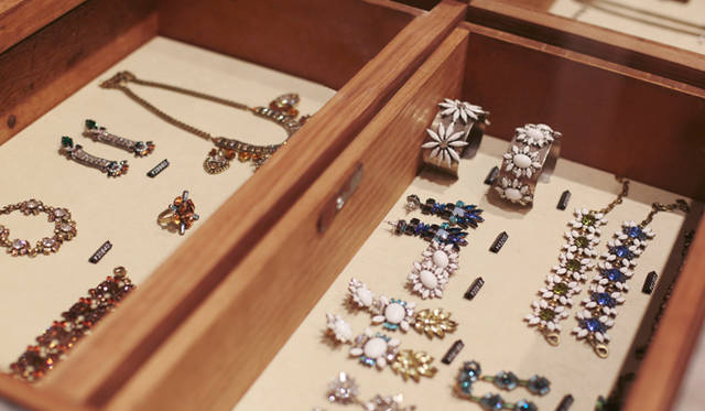 2F LADY’S FLOOR（Wear, Goods, Shop in Shop, etc…）