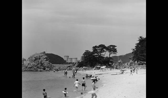 <strong>ART｜京都を舞台にした『KYOTOGRAPHIE 国際写真フェスティバル』今年も開催</strong>　19 August 1993 Mihama  Fukui Pref. Kansai Electric Power Co.,Inc. © Taishi Hirokawa