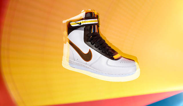 「ナイキ＋R.T. ウィメンズ エア フォース 1 HI」3万4560円