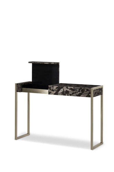 ストロー素材を象嵌細工で仕上げたコンソールテーブル　©Fabrizio Marco Nannini 