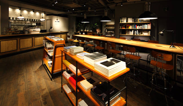 こだわったのはテイストに合わせた素材感とそれぞれの家具の高さ