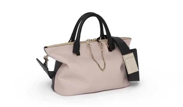 <strong>Chloé｜「メゾン ド リーファー」とコラボ、限定カラーの「ベイリー」登場</strong>　ベイリー ミディアムサイズバッグ　[H35×W40×D17cm]　22万円